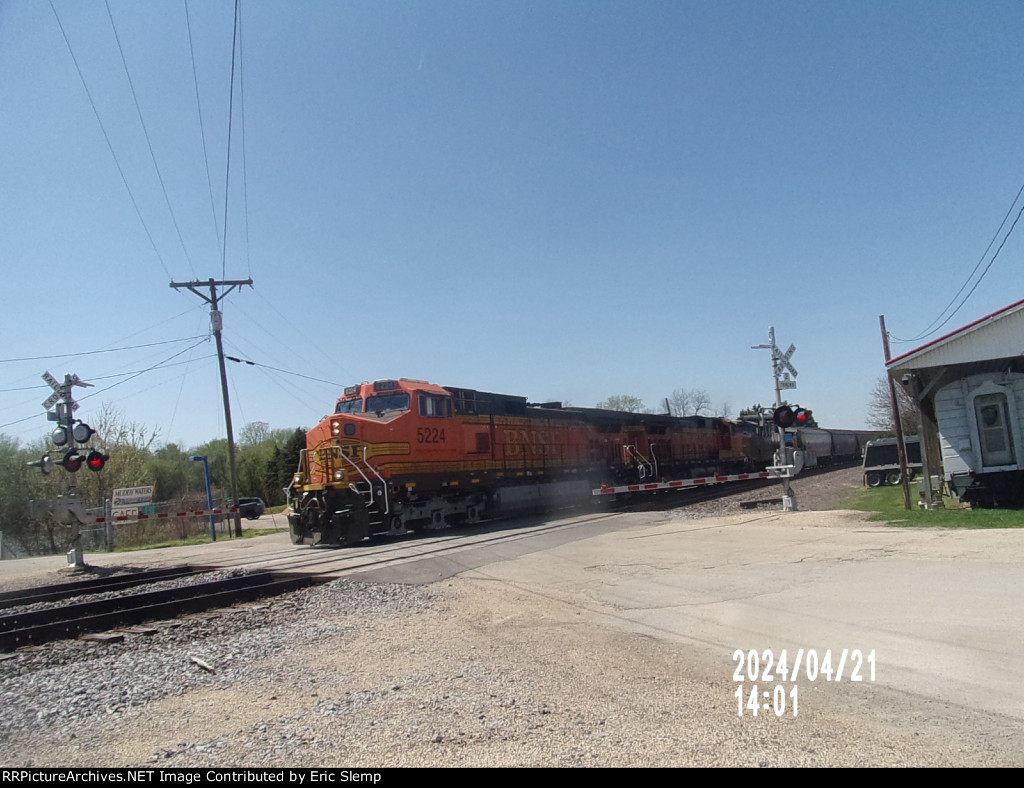 BNSF 5224